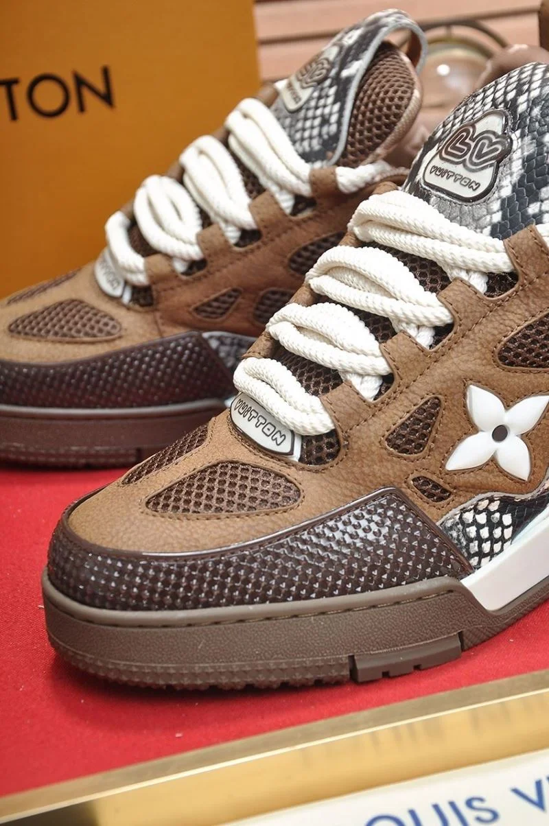 Louis Vuitton Trainer Sneaker Upgraded 32490