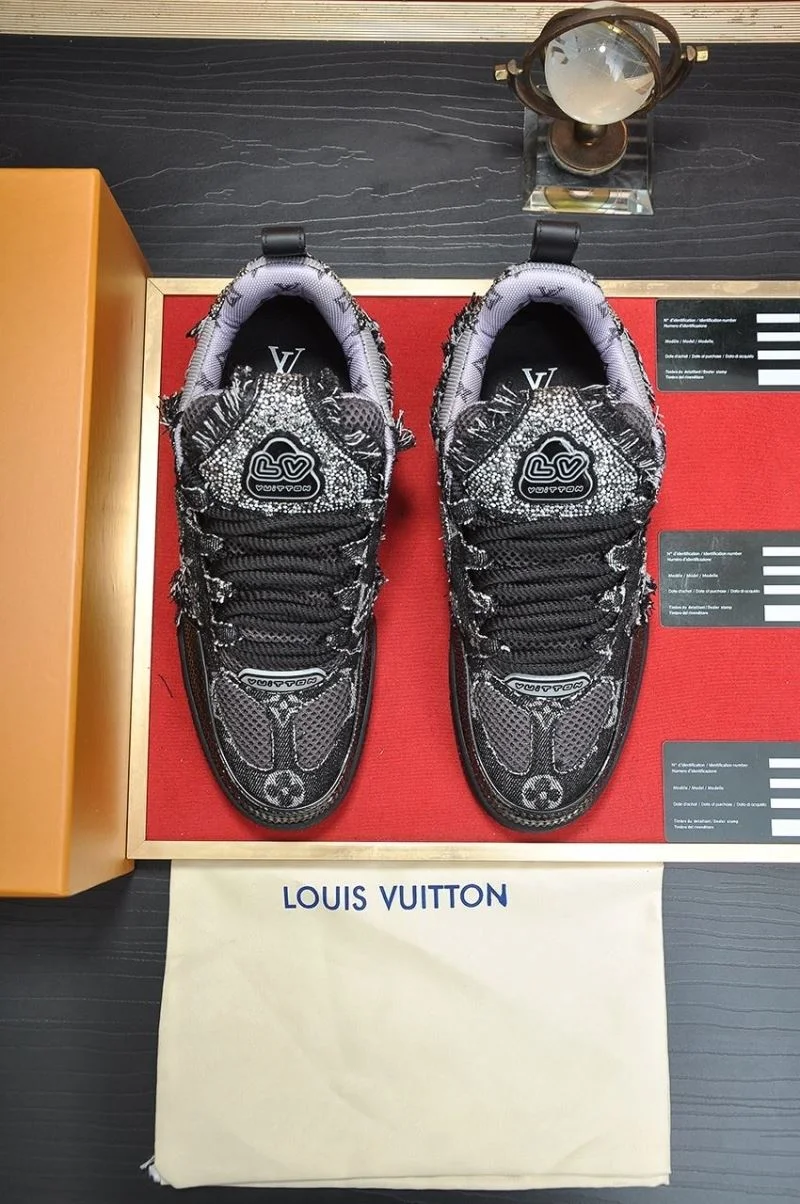 AllSeason Louis Vuitton Trainer Sneaker 32489