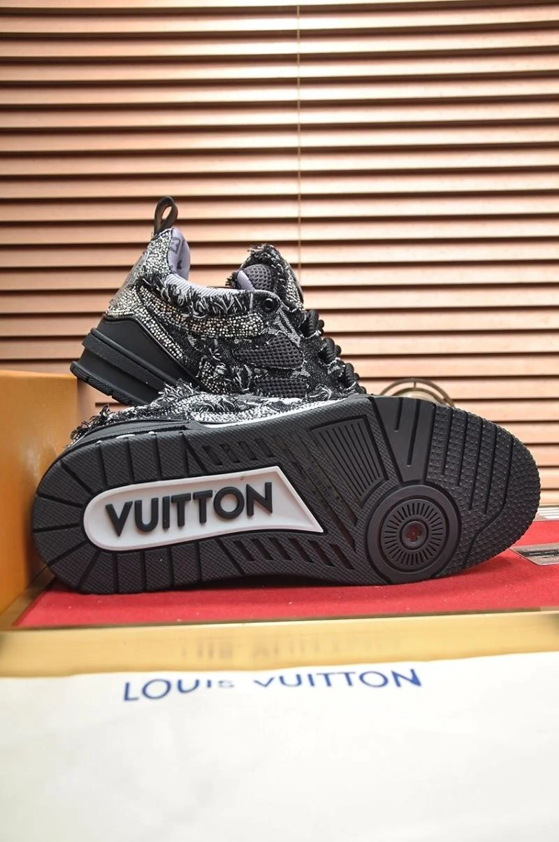 AllSeason Louis Vuitton Trainer Sneaker 32489