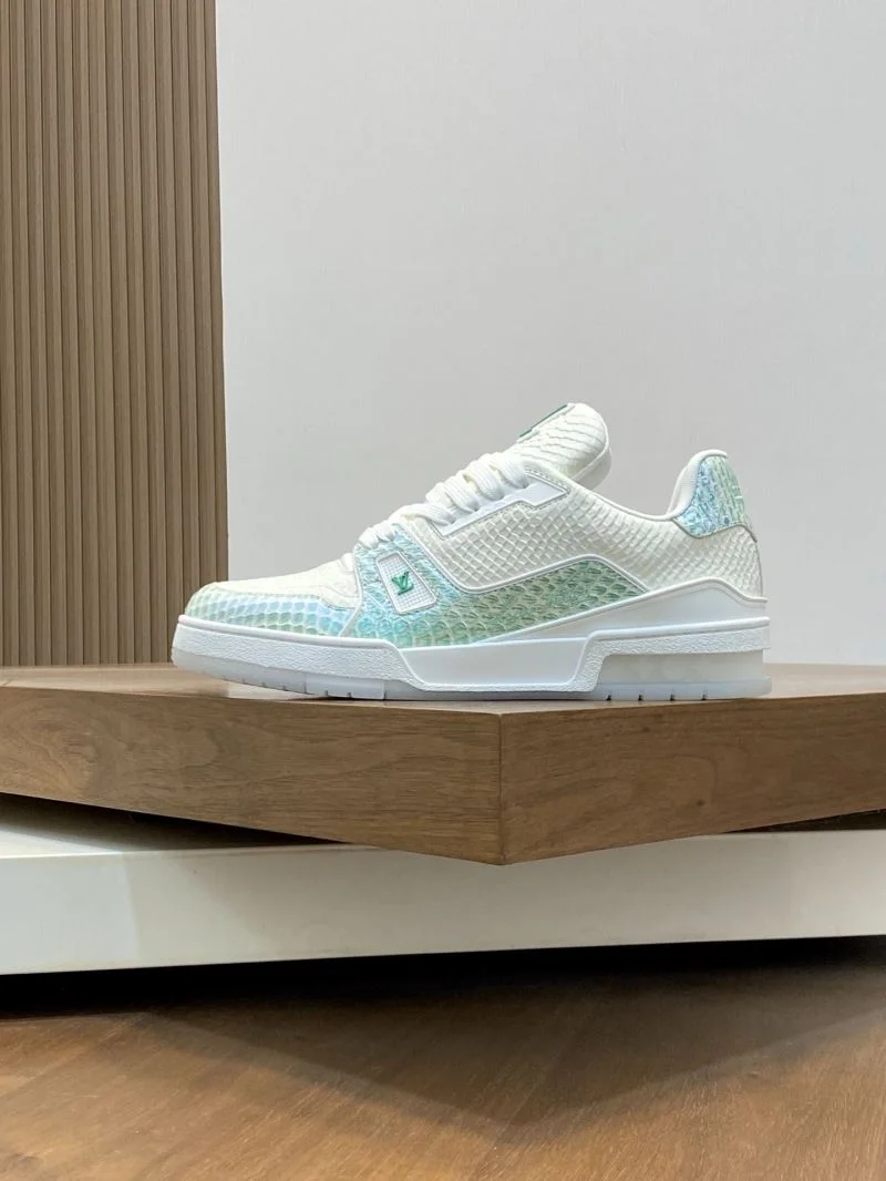Louis Vuitton Trainer Sneaker QuickDry 32481