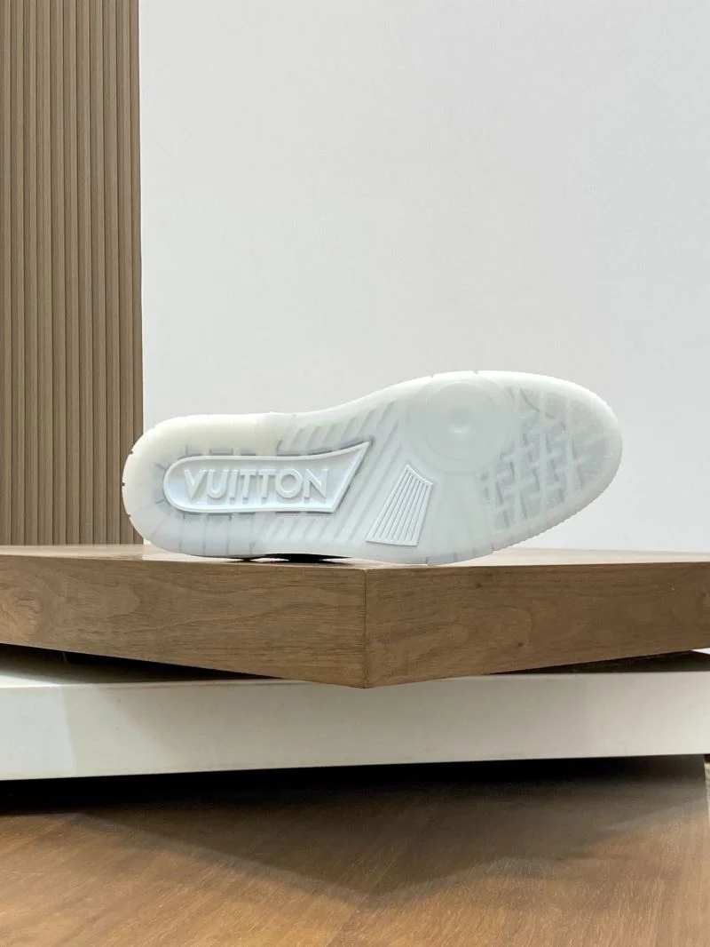 Louis Vuitton Trainer Sneaker QuickDry 32481