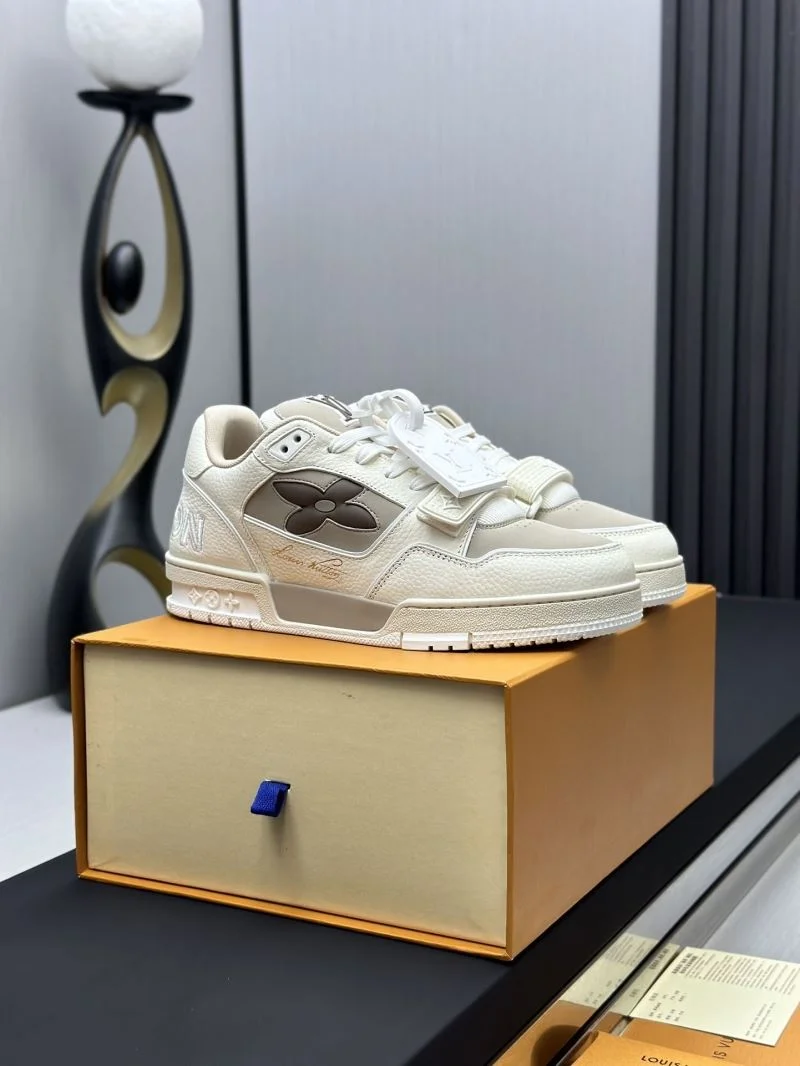 Louis Vuitton Trainer Sneaker Modern 33237