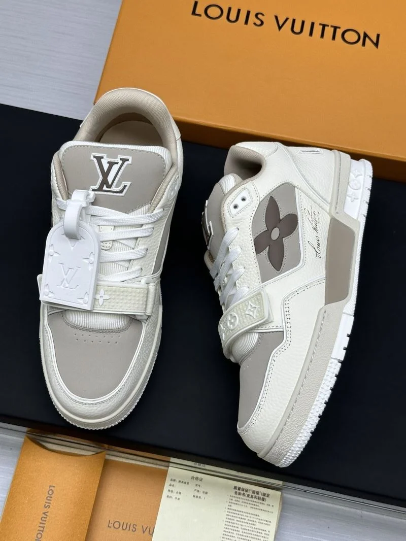 Louis Vuitton Trainer Sneaker Modern 33237