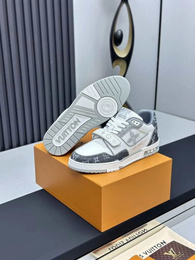 EasyCare Louis Vuitton Trainer Sneaker 33252