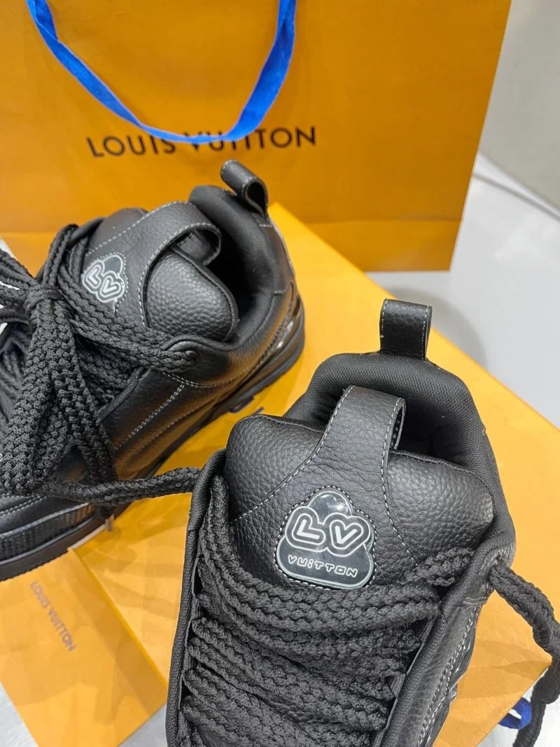 Bright Louis Vuitton Trainer Sneaker 31045