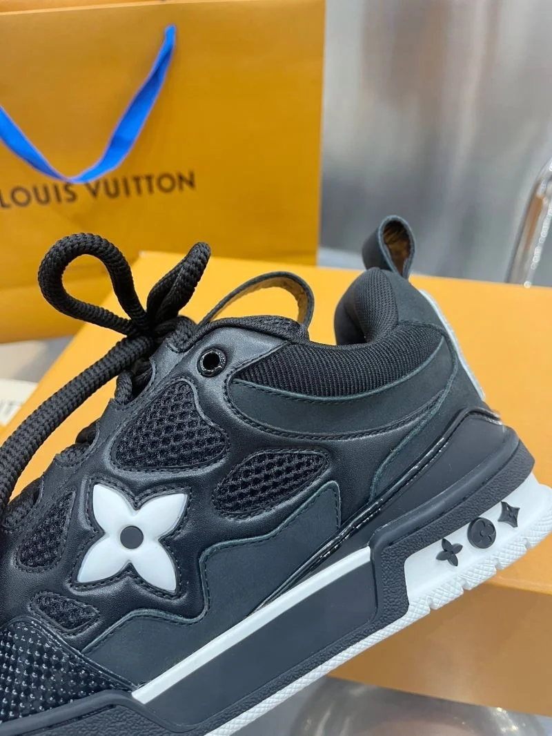 Louis Vuitton Trainer Sneaker Cozy 31031