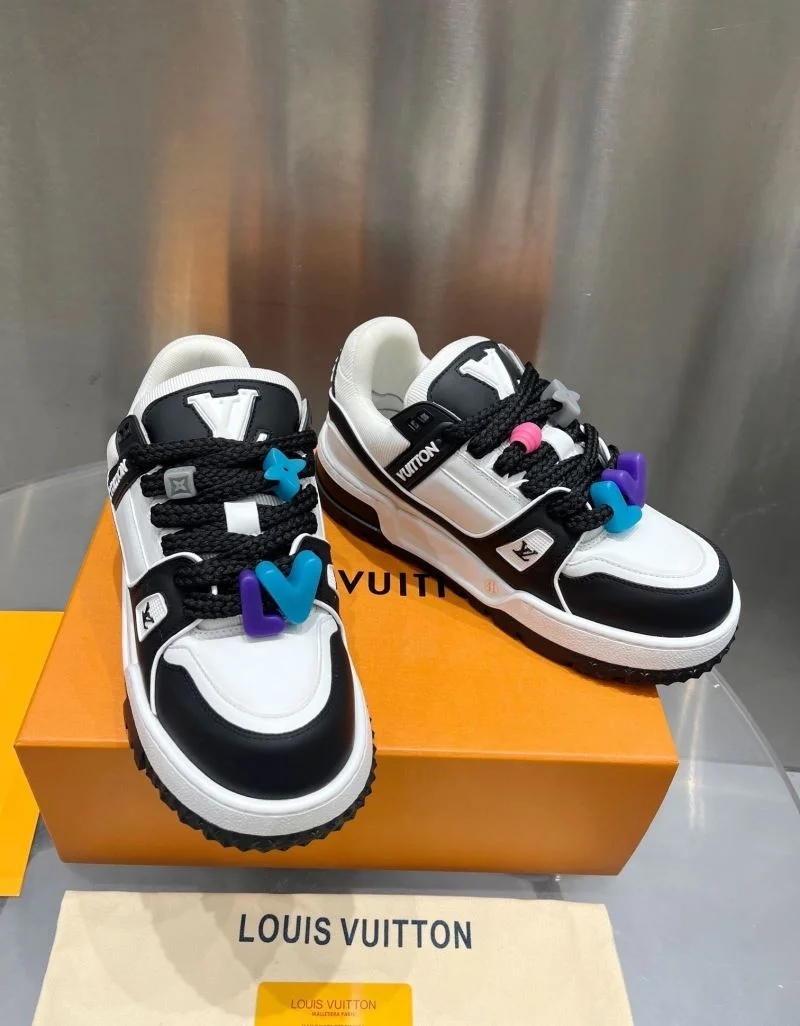Louis Vuitton Trainer Sneaker Casual 31035