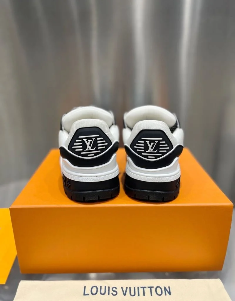 Louis Vuitton Trainer Sneaker Casual 31035