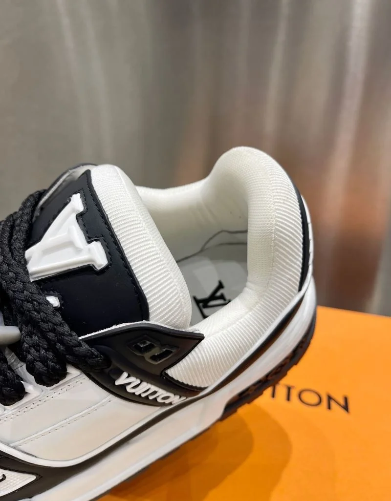 Louis Vuitton Trainer Sneaker Casual 31035
