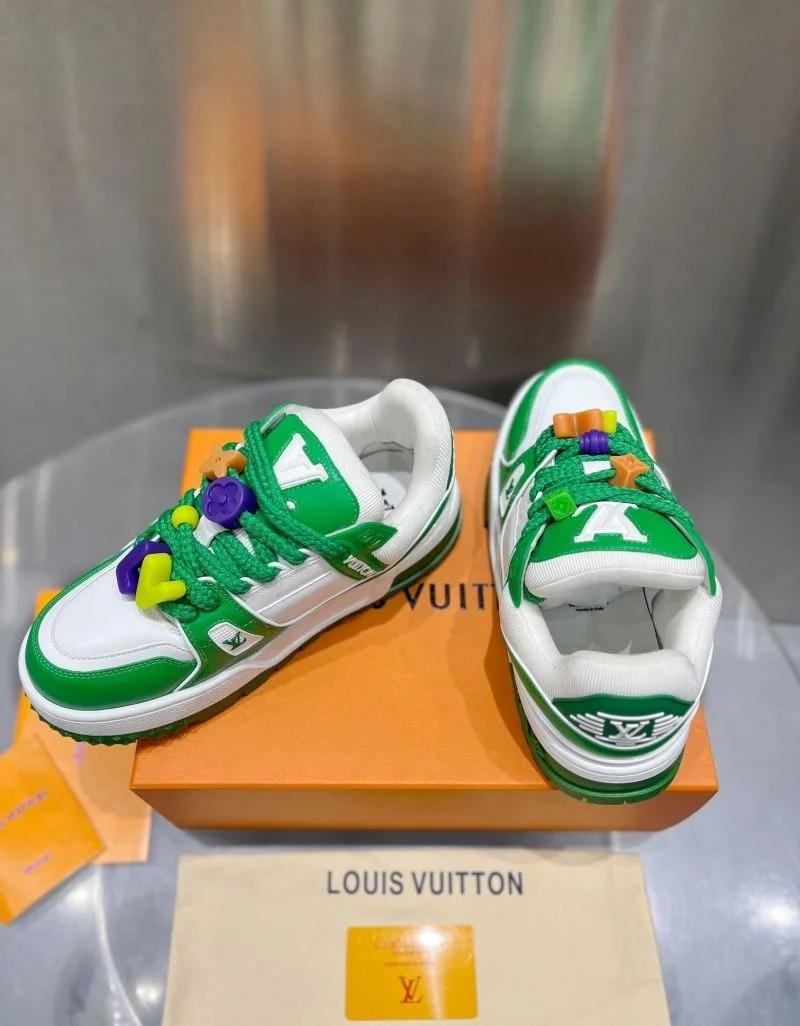Louis Vuitton Trainer Sneaker Practical 31038