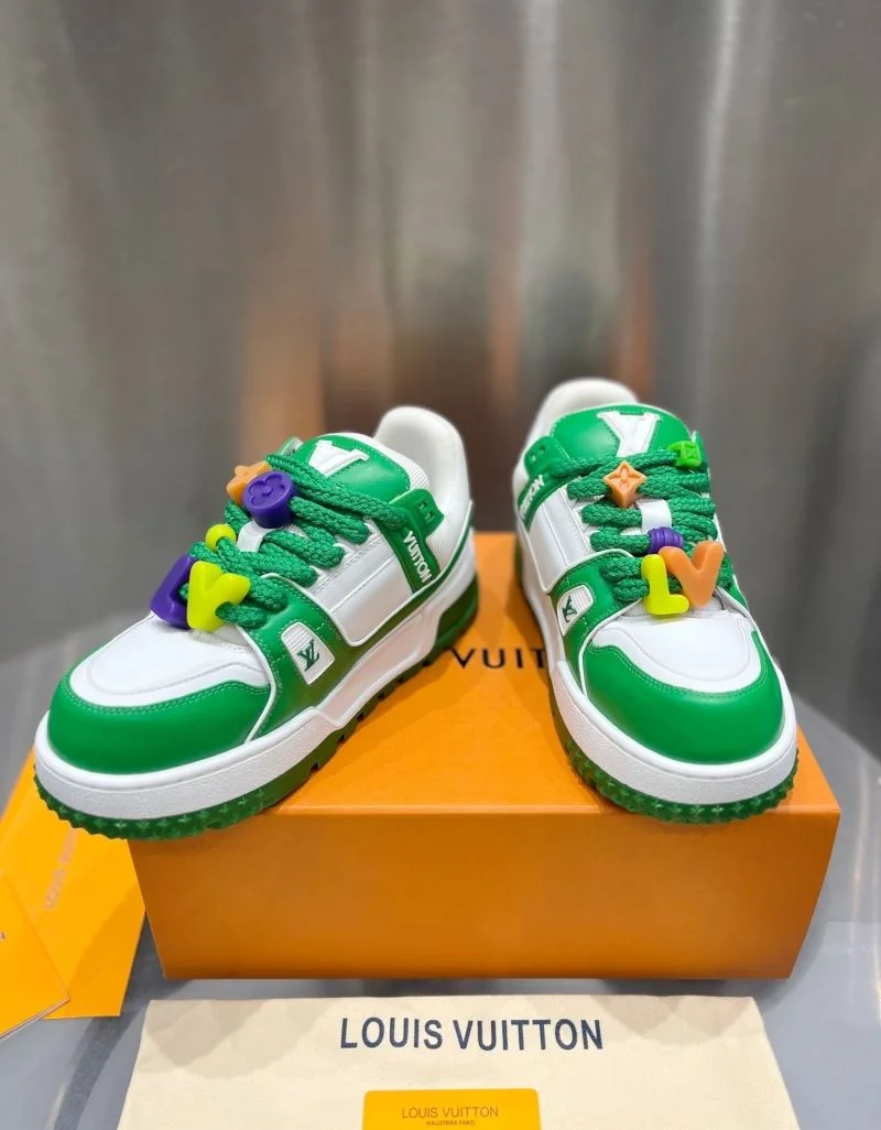 Louis Vuitton Trainer Sneaker Practical 31038