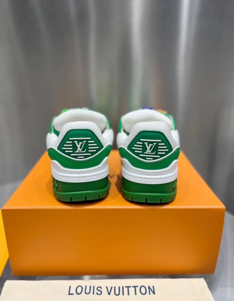 Louis Vuitton Trainer Sneaker Practical 31038