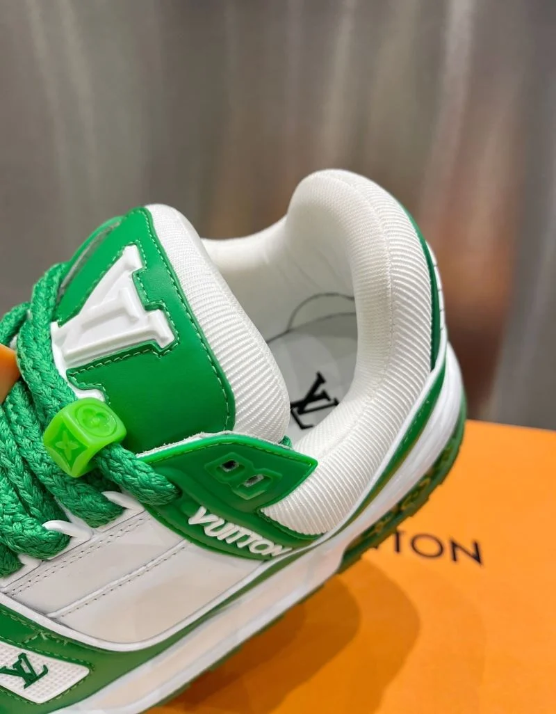 Louis Vuitton Trainer Sneaker Practical 31038
