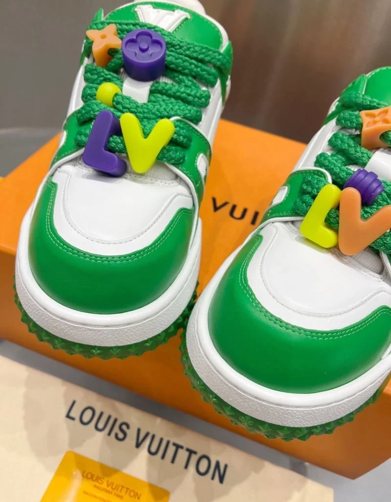 Louis Vuitton Trainer Sneaker Practical 31038