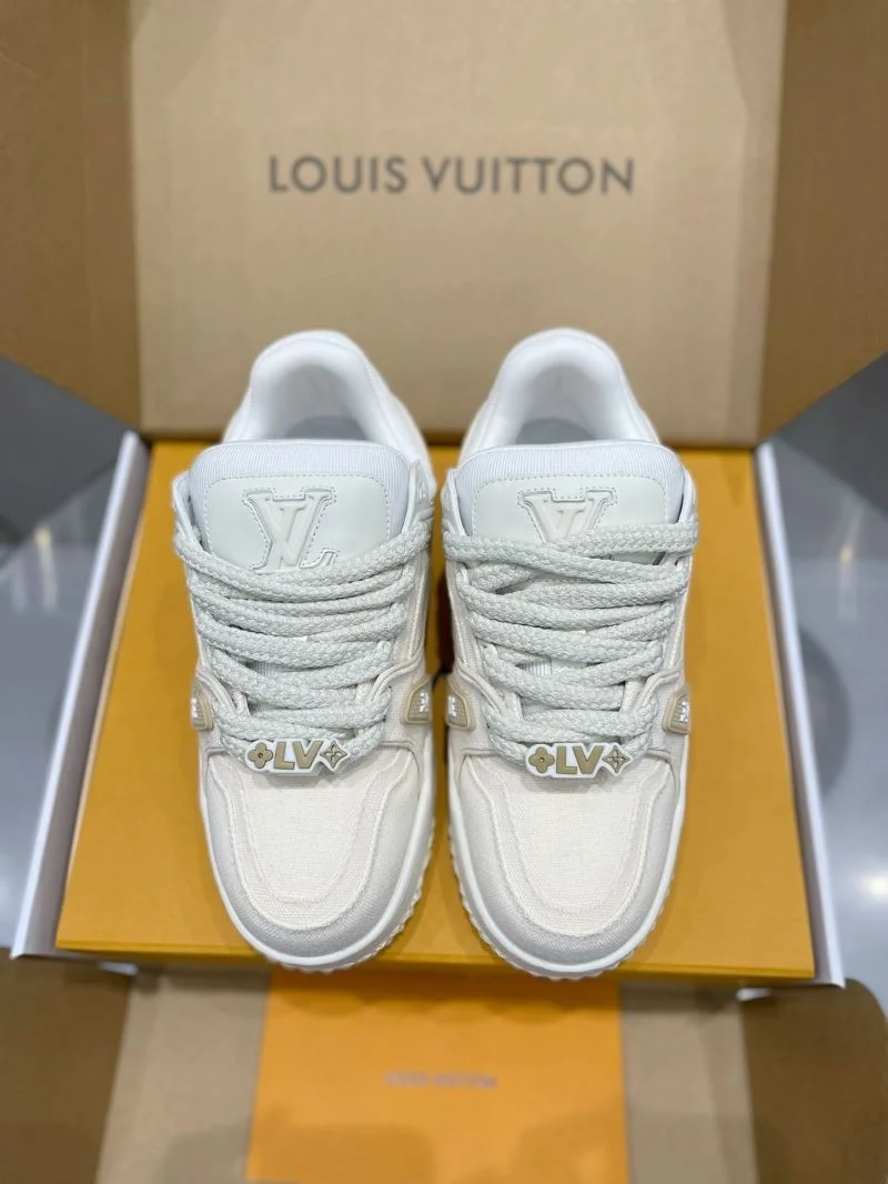 Louis Vuitton Trainer Sneaker Attractive 31028