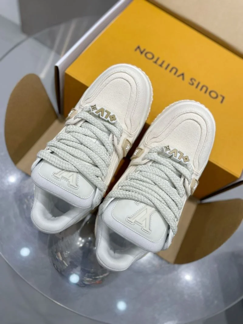 Louis Vuitton Trainer Sneaker Attractive 31028