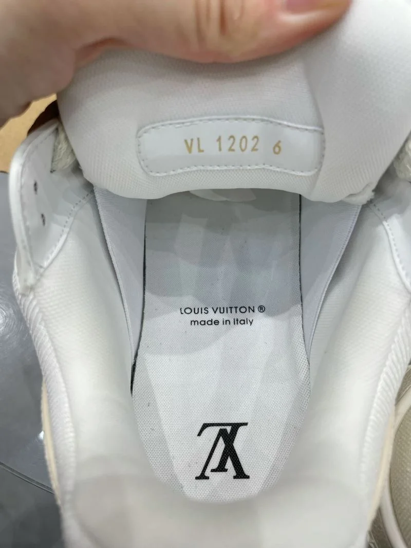 Louis Vuitton Trainer Sneaker Attractive 31028