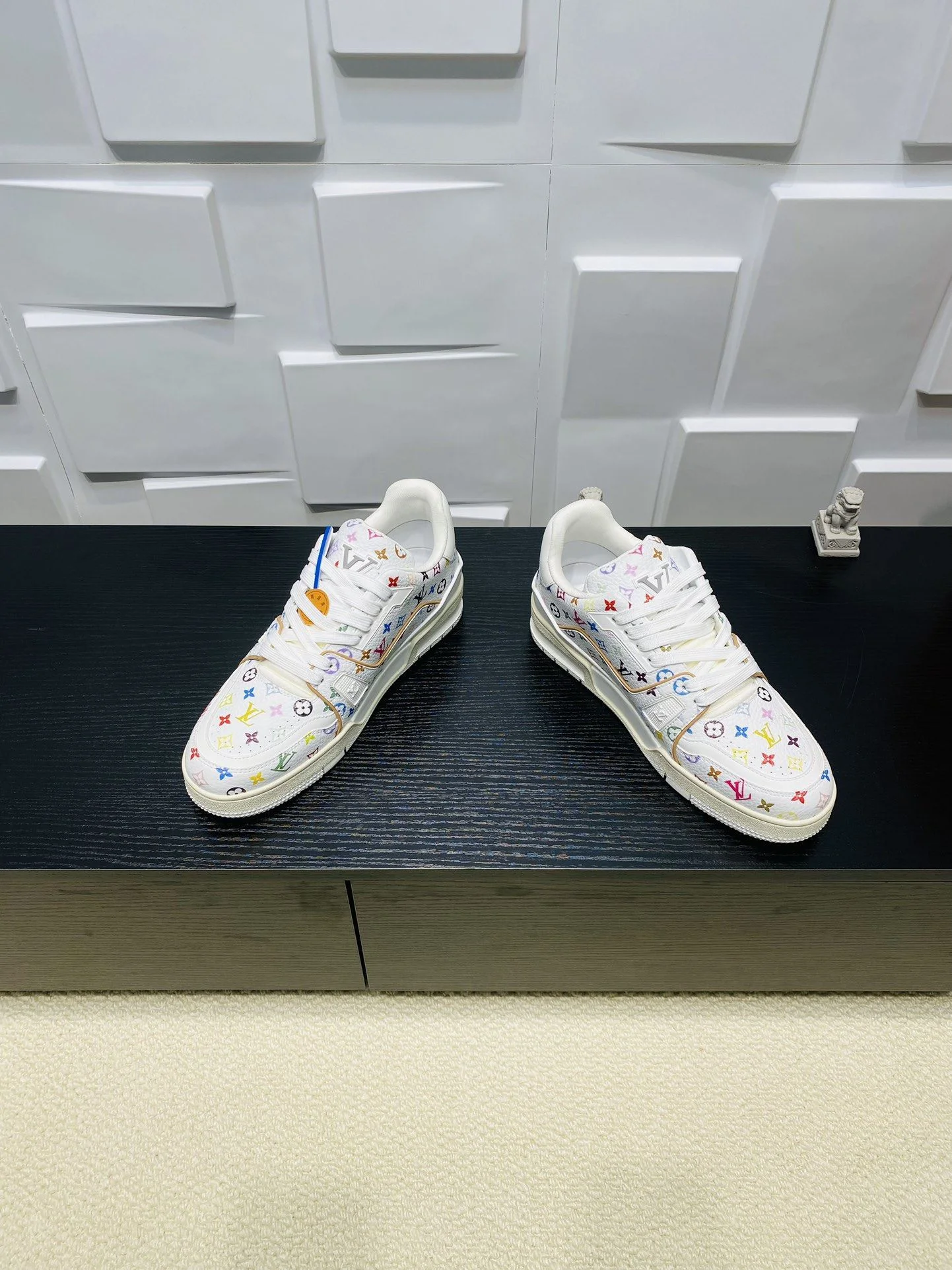 Louis Vuitton Trainer Sneaker SportInspired 31024