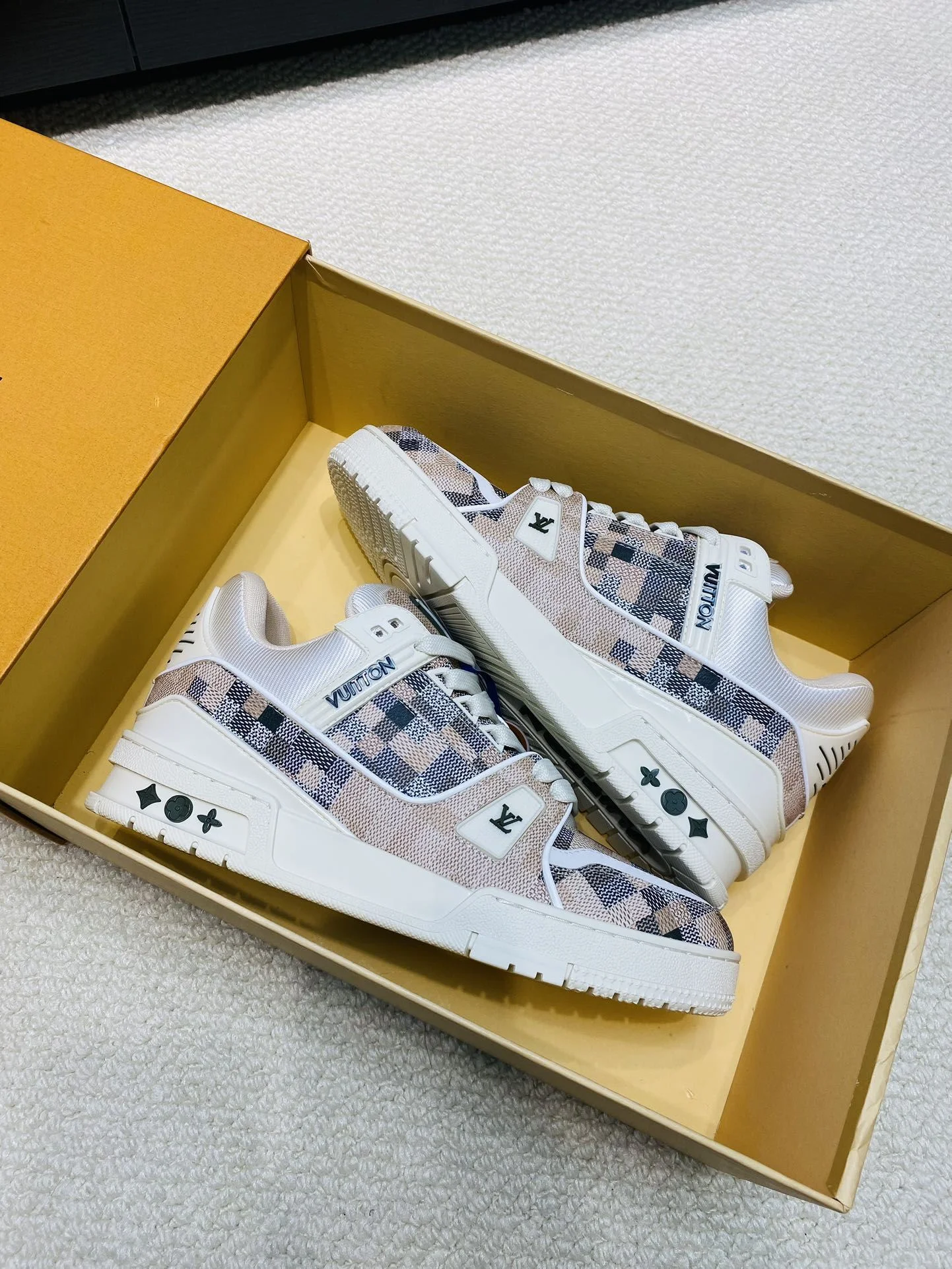 Louis Vuitton Trainer Sneaker MultiPurpose 31018