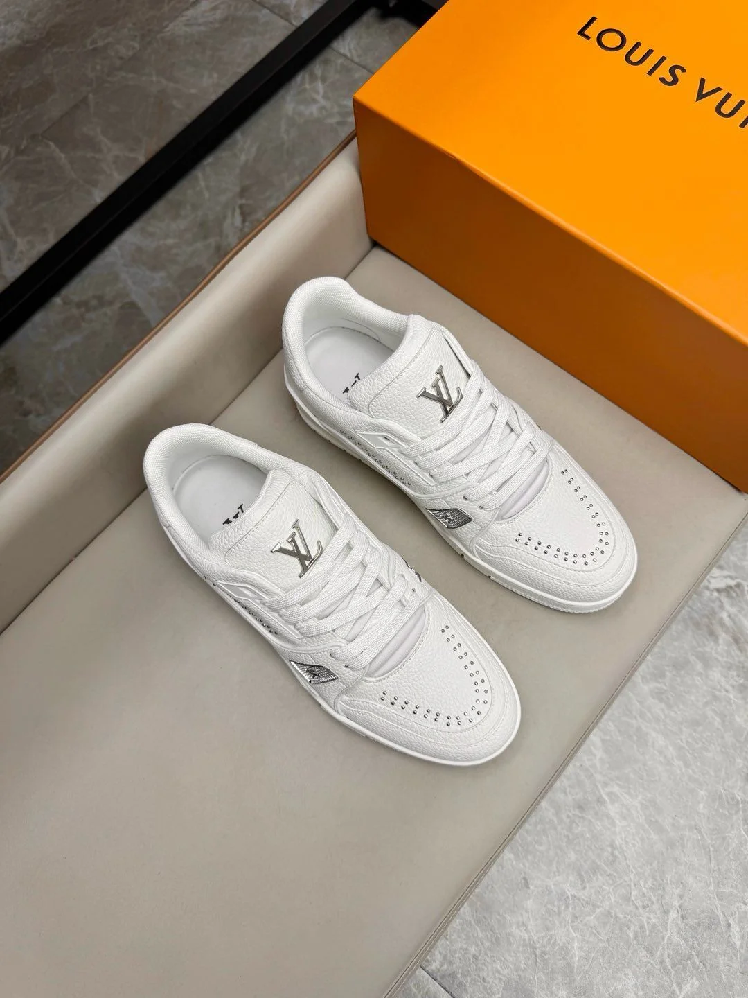 Louis Vuitton Trainer Sneaker FreshLook 31006