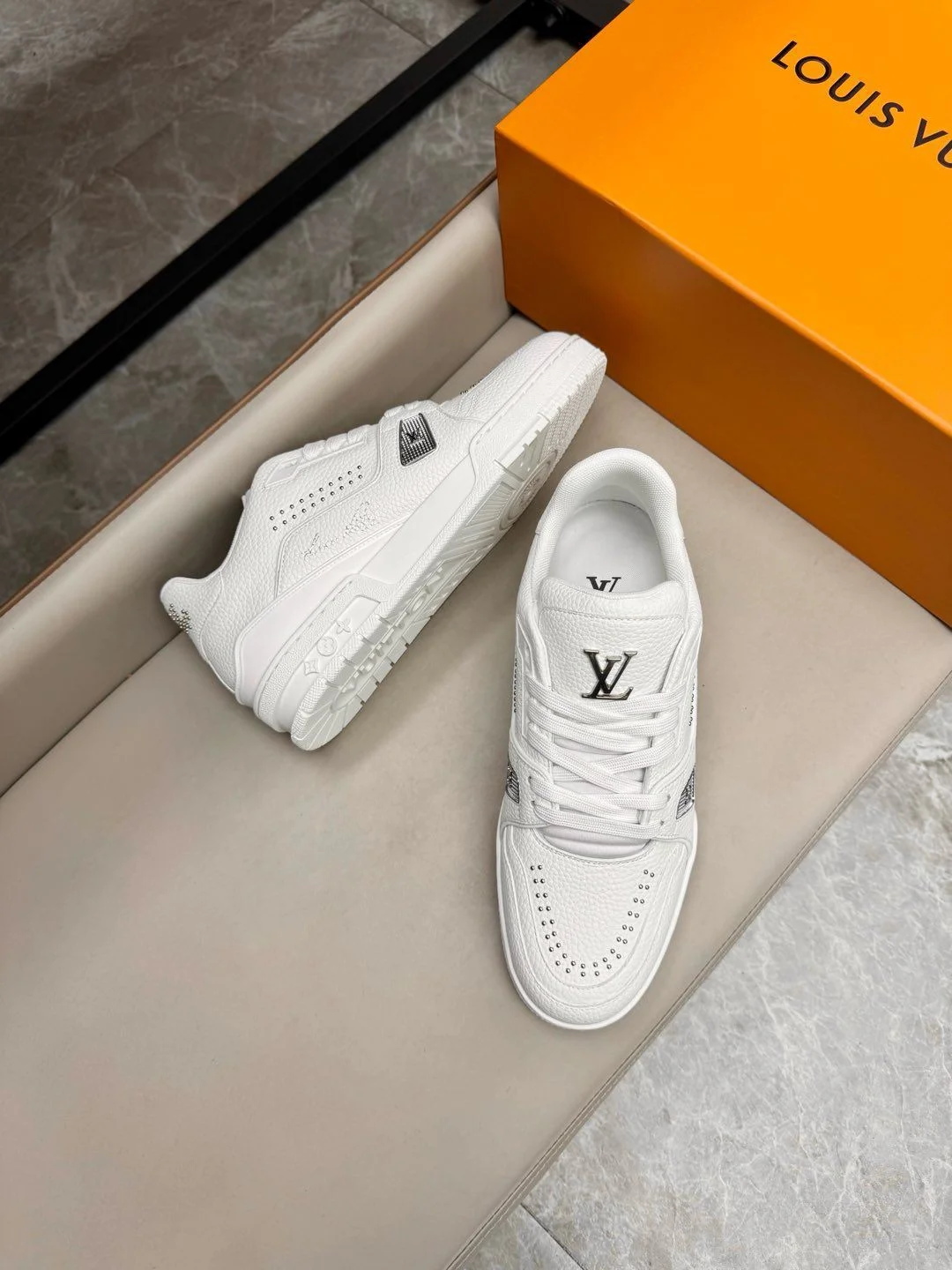 Louis Vuitton Trainer Sneaker FreshLook 31006