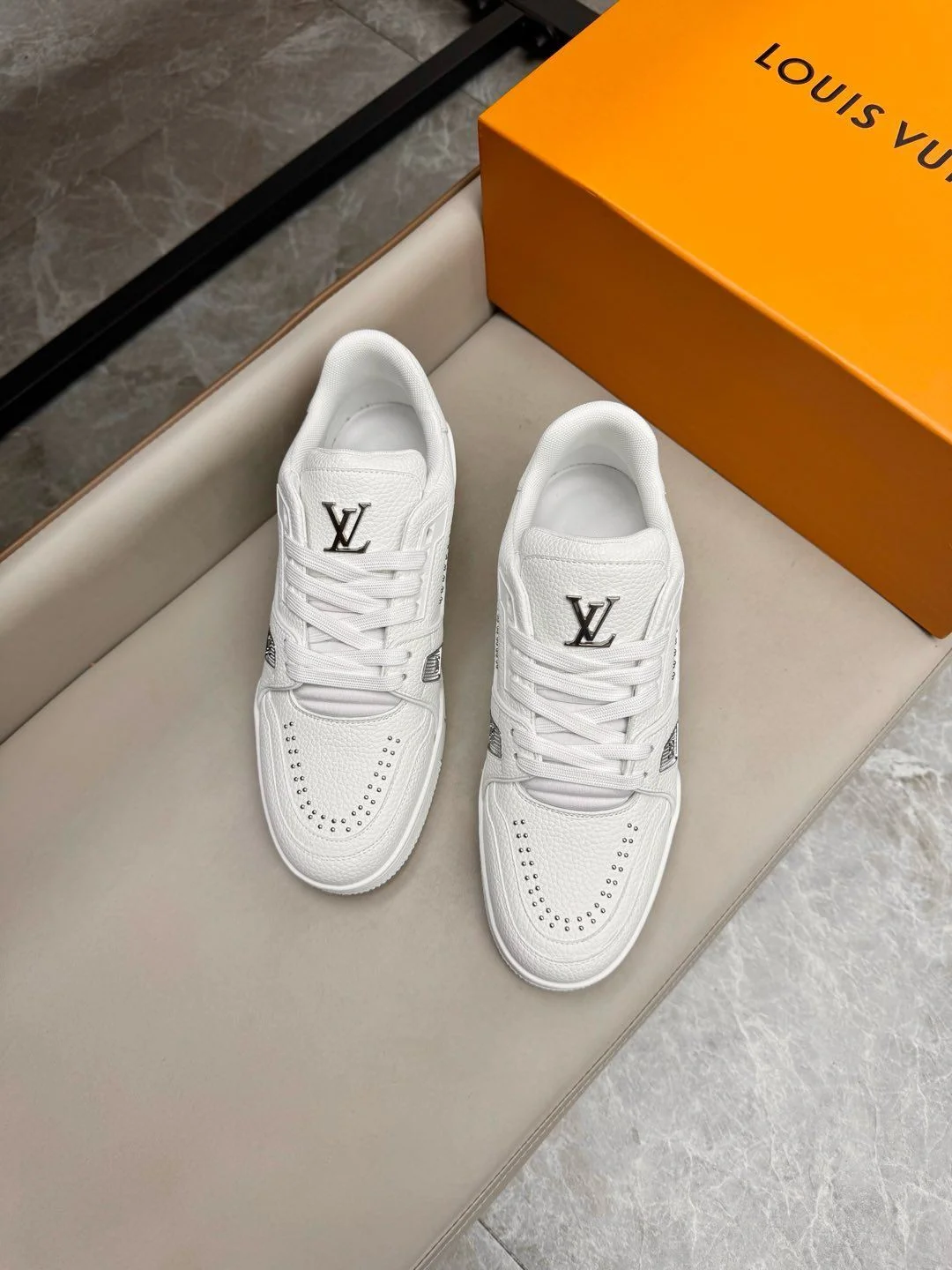Louis Vuitton Trainer Sneaker FreshLook 31006