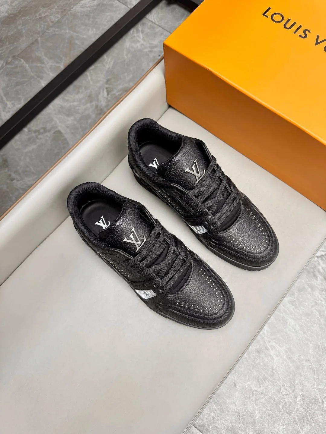 Louis Vuitton Trainer Sneaker WeatherProof 31002