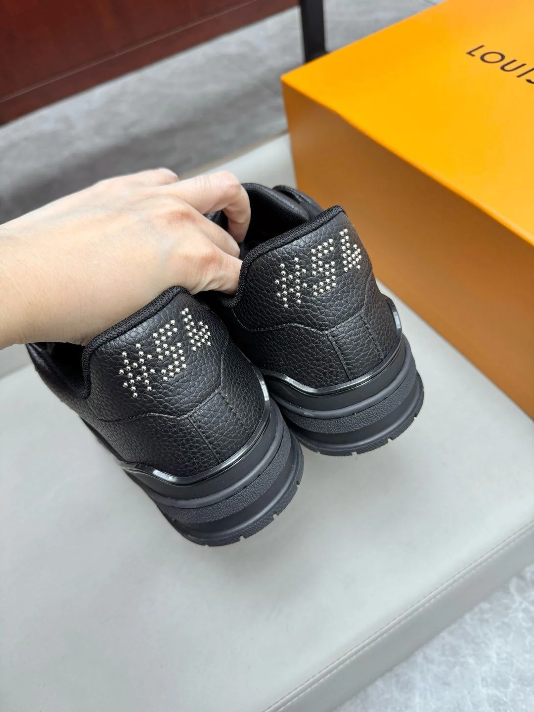 Louis Vuitton Trainer Sneaker WeatherProof 31002