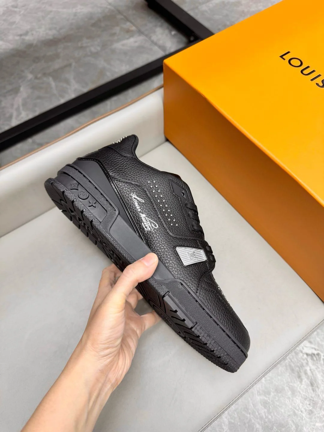 Louis Vuitton Trainer Sneaker WeatherProof 31002