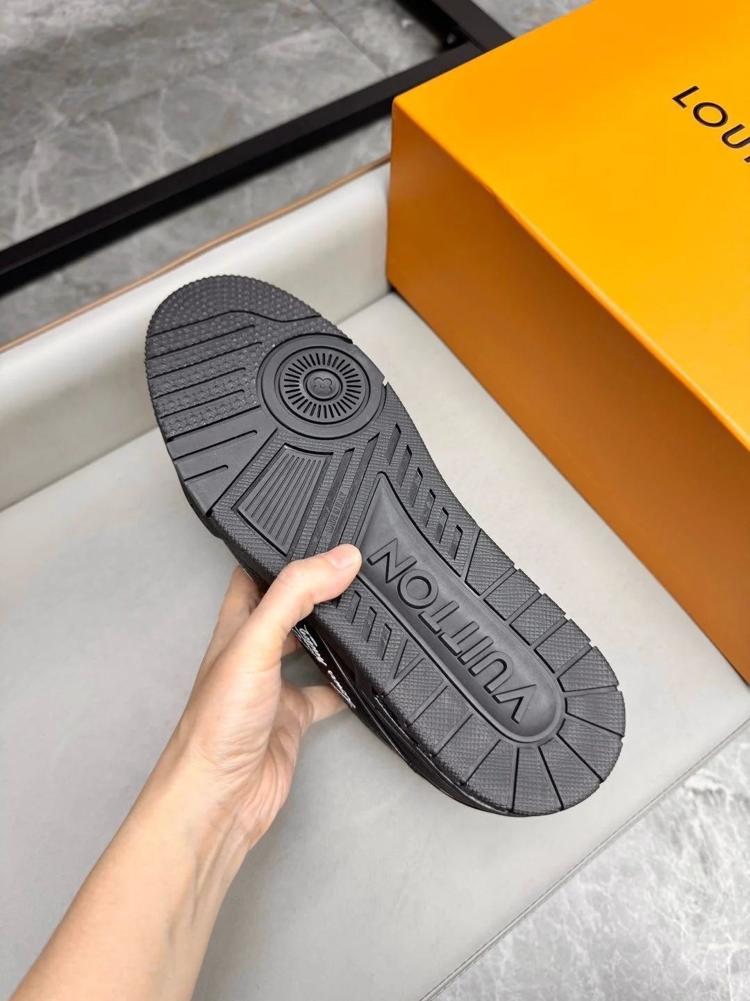 Louis Vuitton Trainer Sneaker WeatherProof 31002