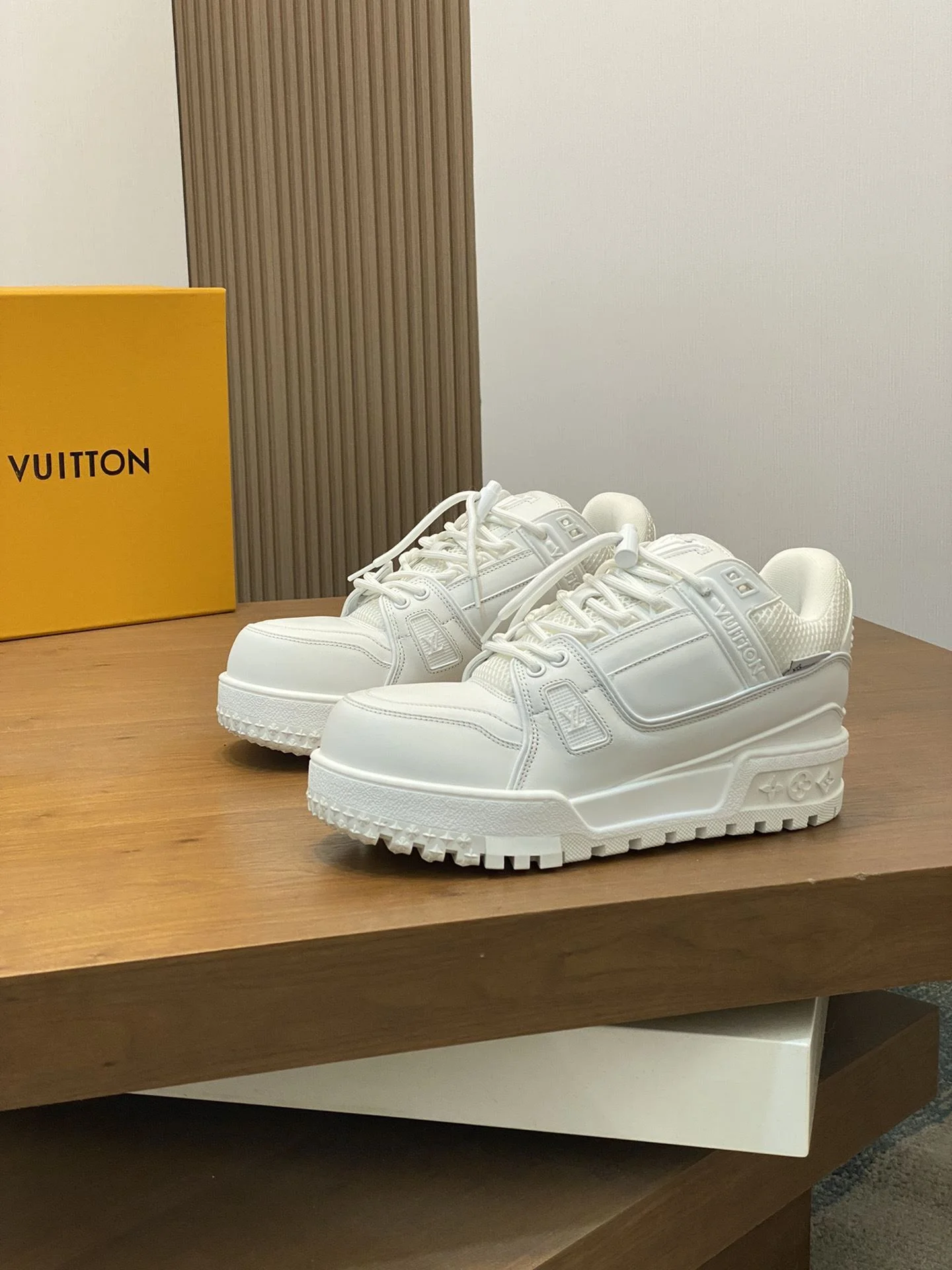 Louis Vuitton Trainer Sneaker HighPerformance 30993