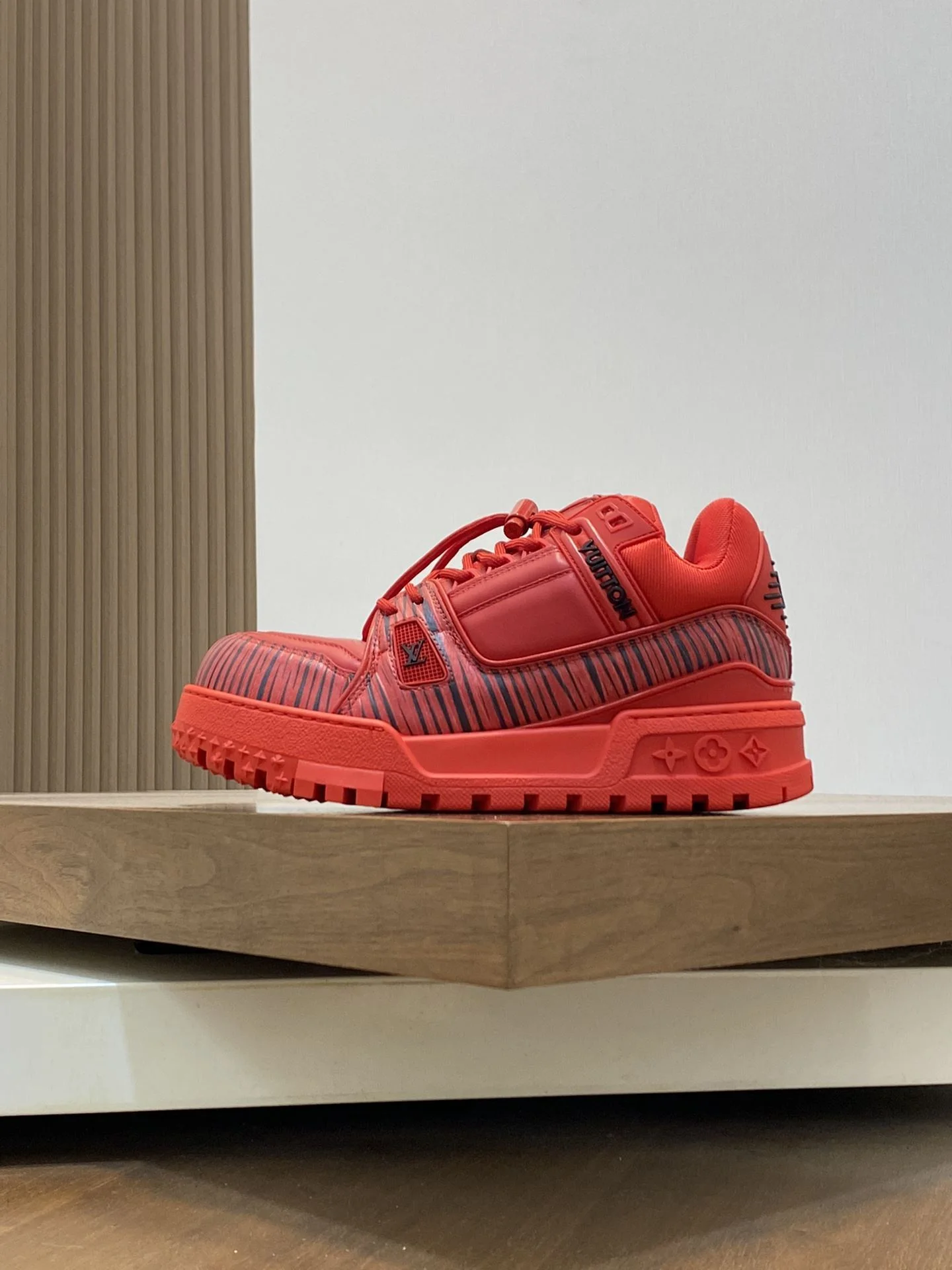 Louis Vuitton Trainer Sneaker Casual 31001