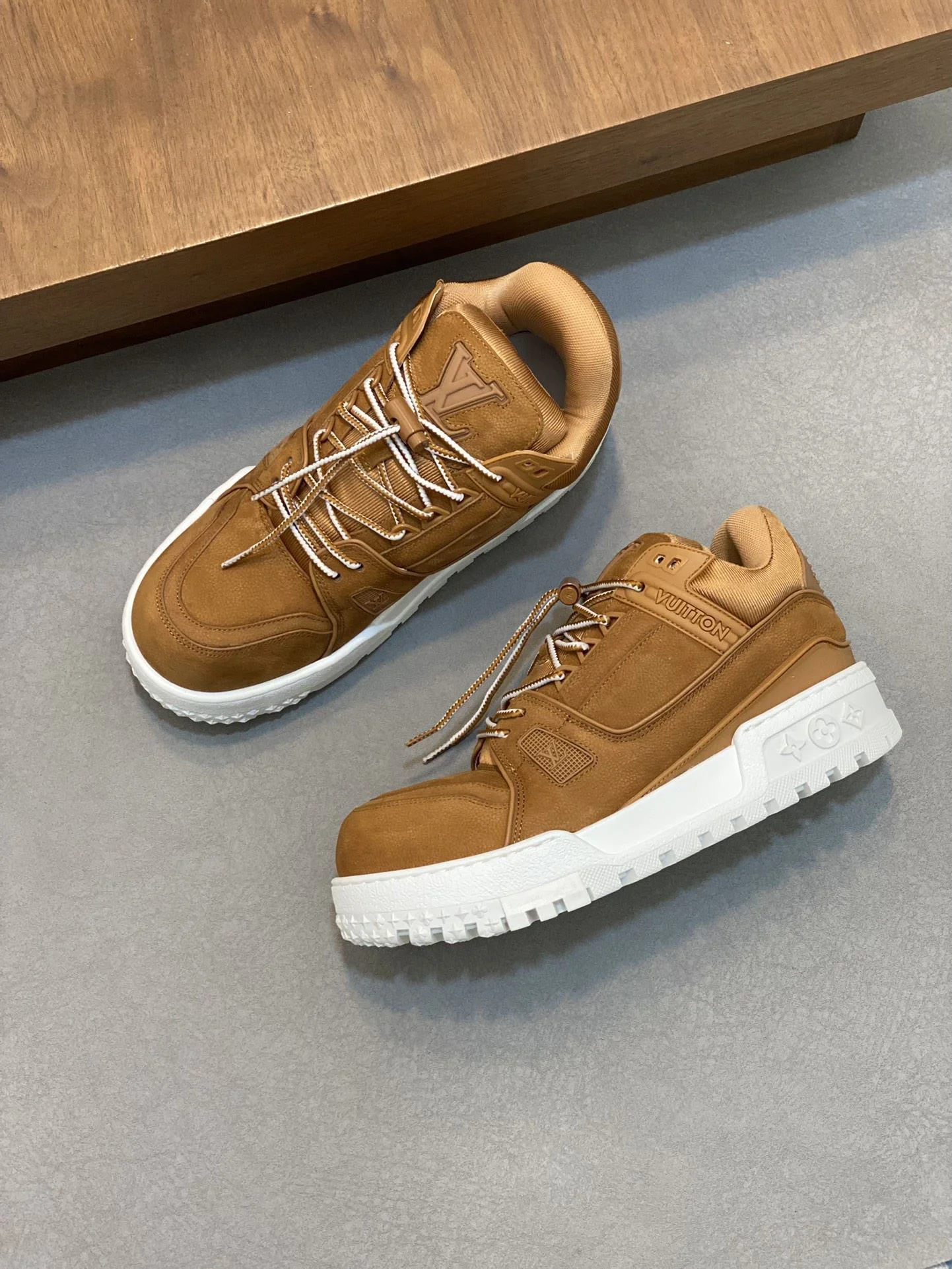 Louis Vuitton Trainer Sneaker Trendsetting 31011