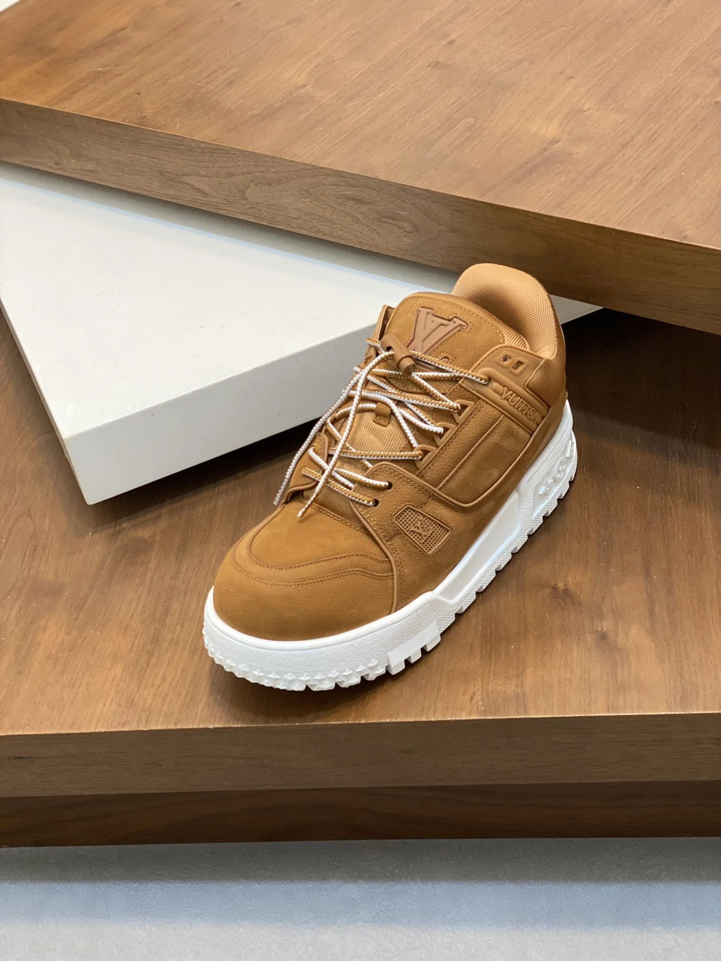 Louis Vuitton Trainer Sneaker Trendsetting 31011