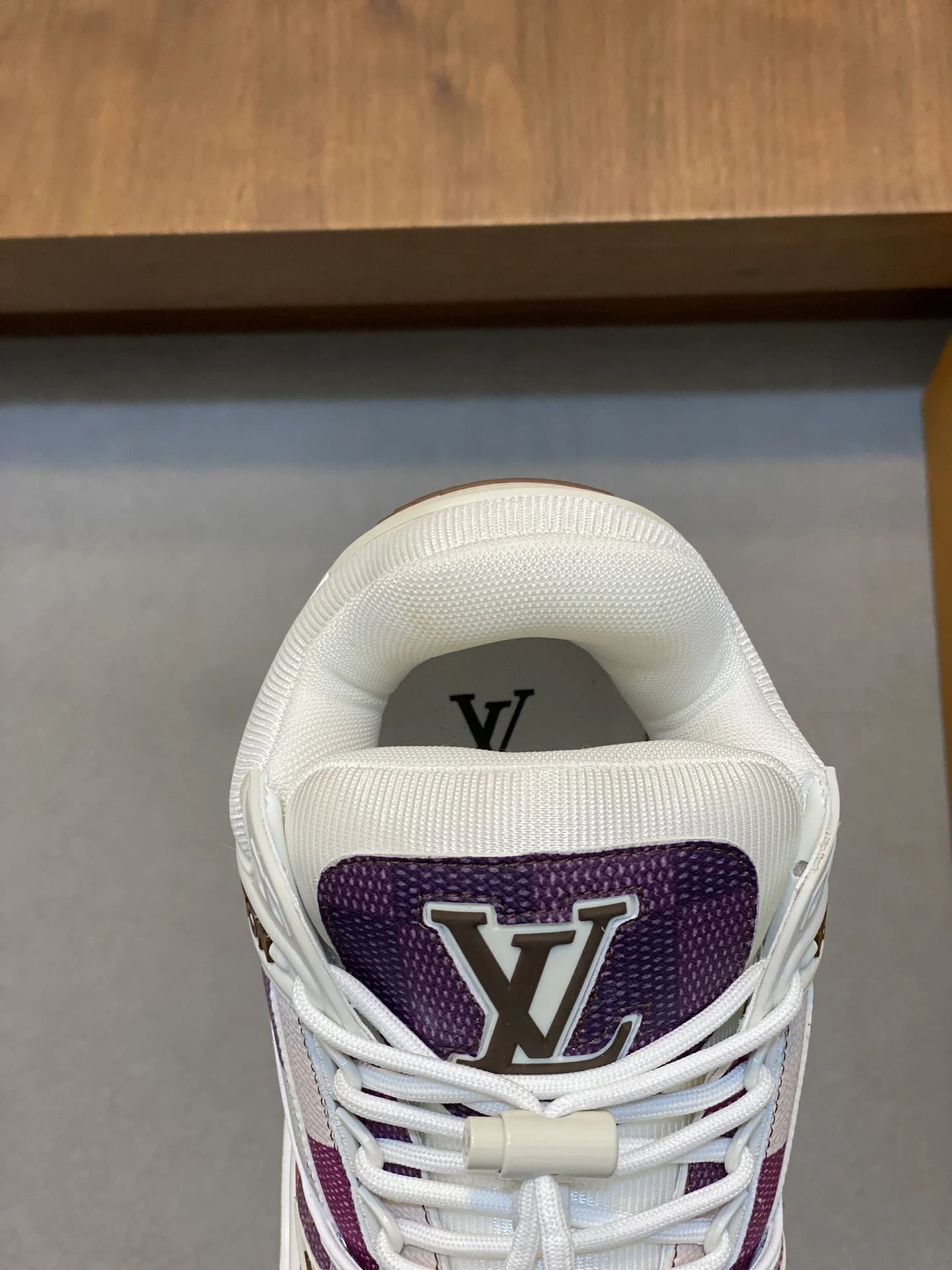 Modern Louis Vuitton Trainer Sneaker 31004