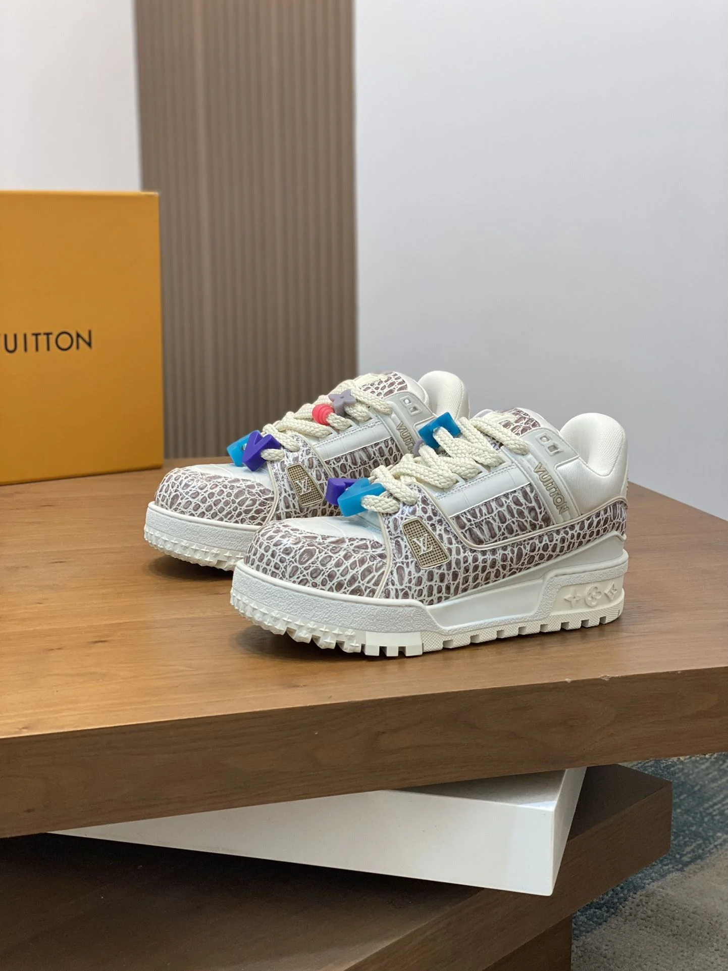 Louis Vuitton Trainer Sneaker Unique 30991