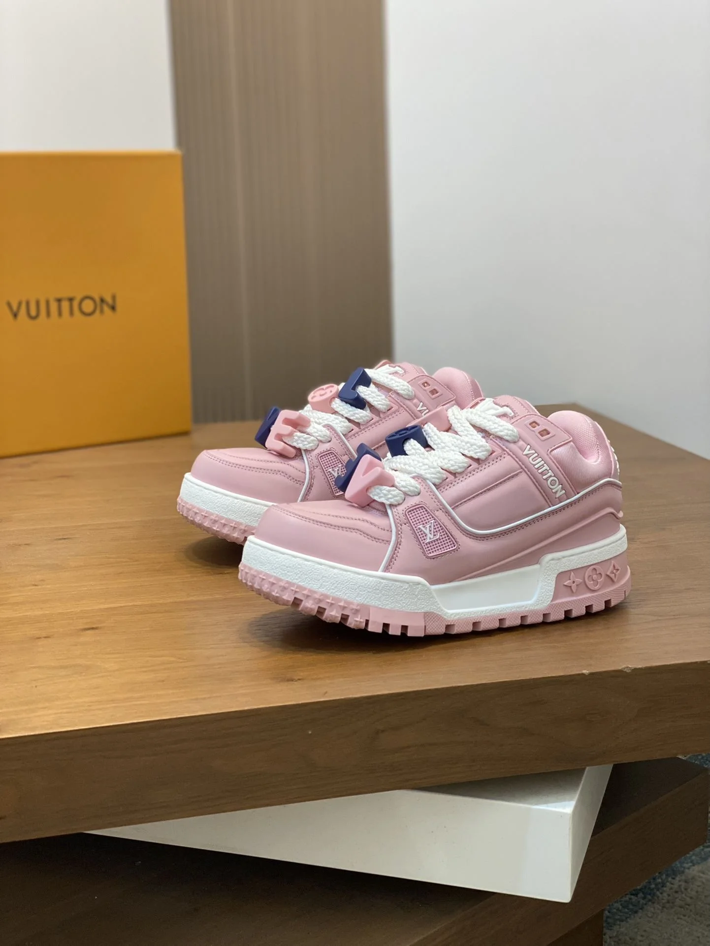 ComfortFit Louis Vuitton Trainer Sneaker 30989