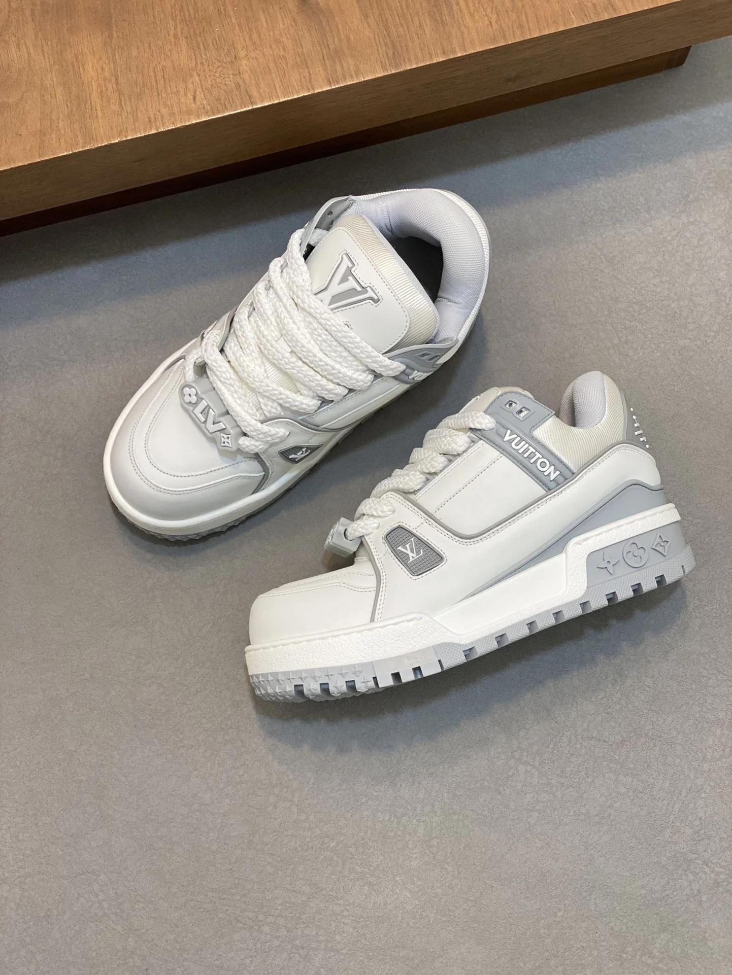 Resilient Louis Vuitton Trainer Sneaker 30990