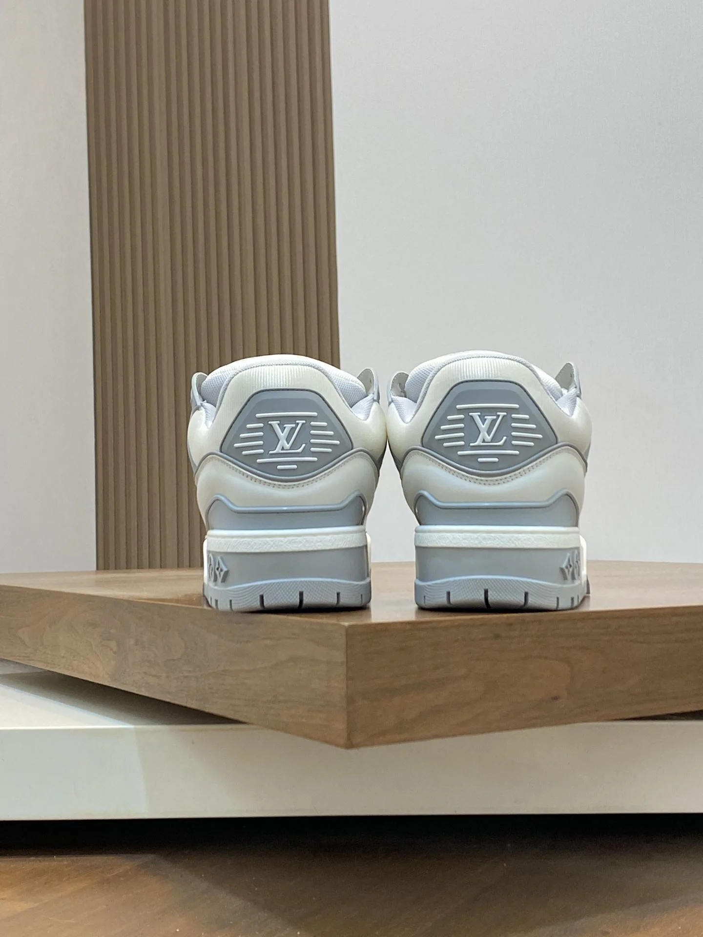 Resilient Louis Vuitton Trainer Sneaker 30990