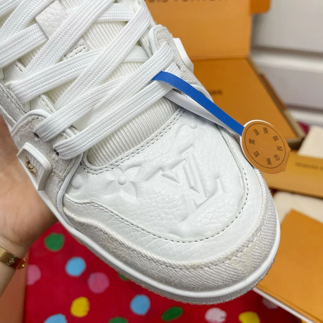 Louis Vuitton Trainer Sneaker UrbanChic 30984