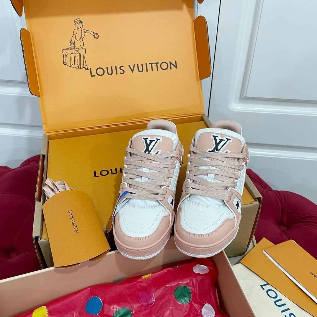 Louis Vuitton Trainer Sneaker WellDesigned 30961