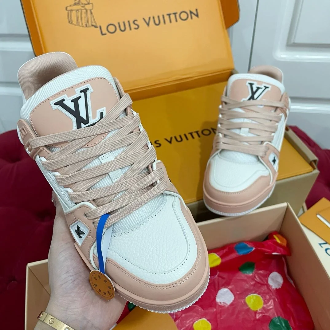 Louis Vuitton Trainer Sneaker WellDesigned 30961