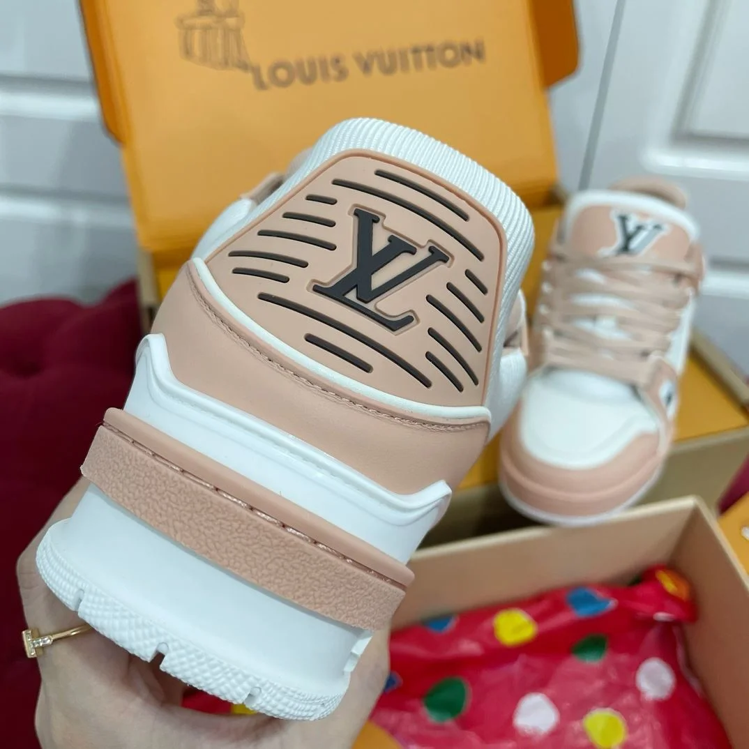 Louis Vuitton Trainer Sneaker WellDesigned 30961