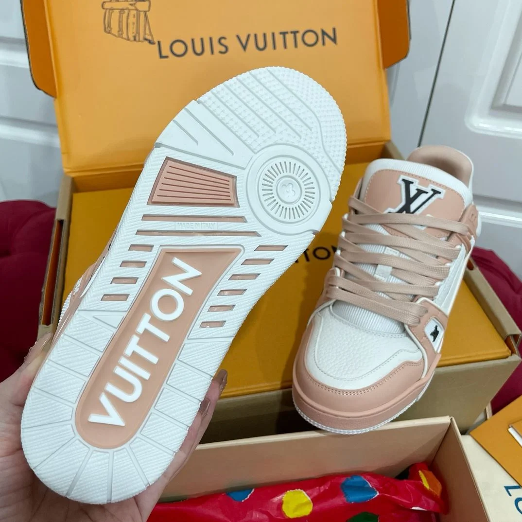 Louis Vuitton Trainer Sneaker WellDesigned 30961