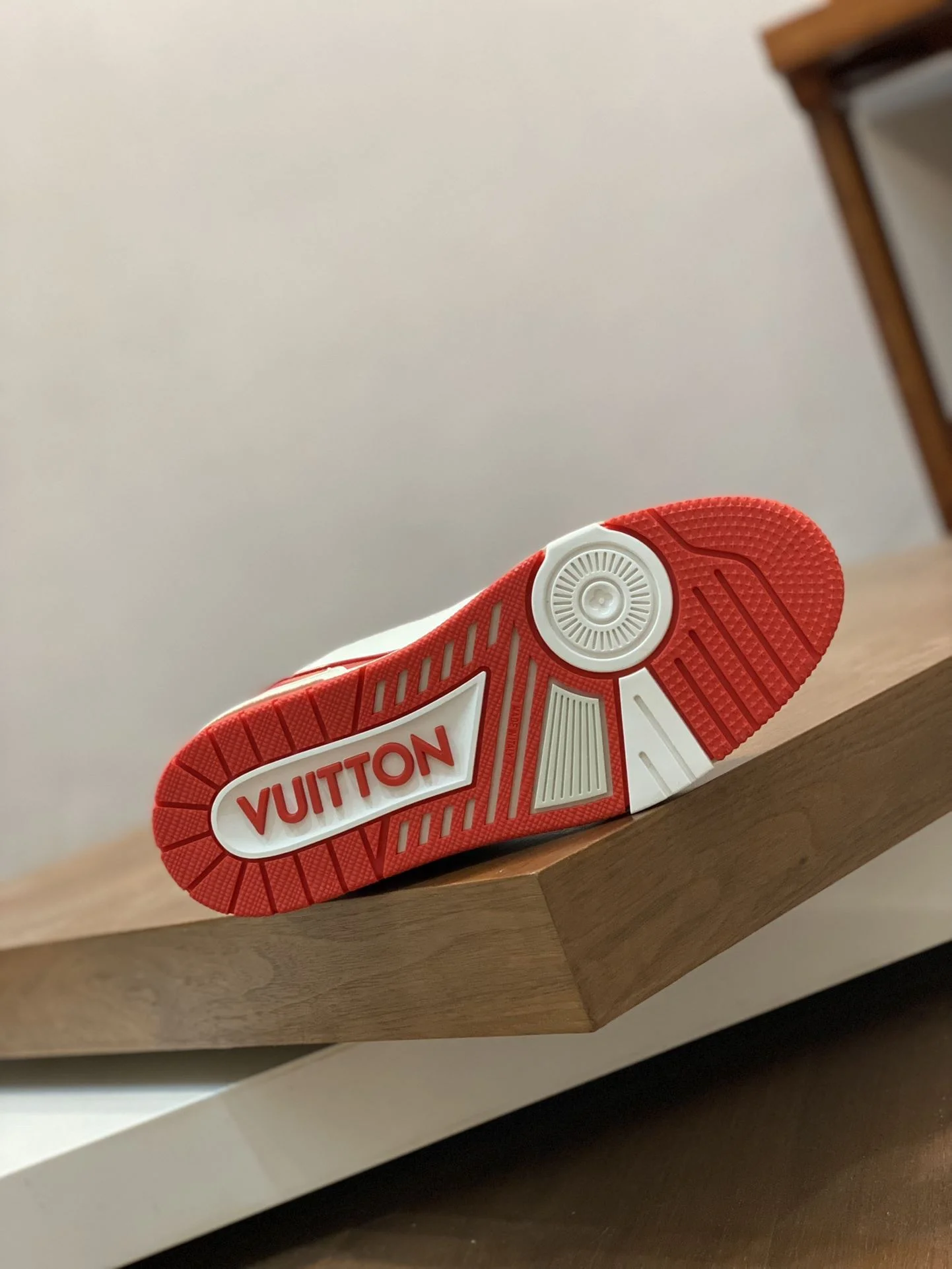 Louis Vuitton Trainer Sneaker Refined 30952