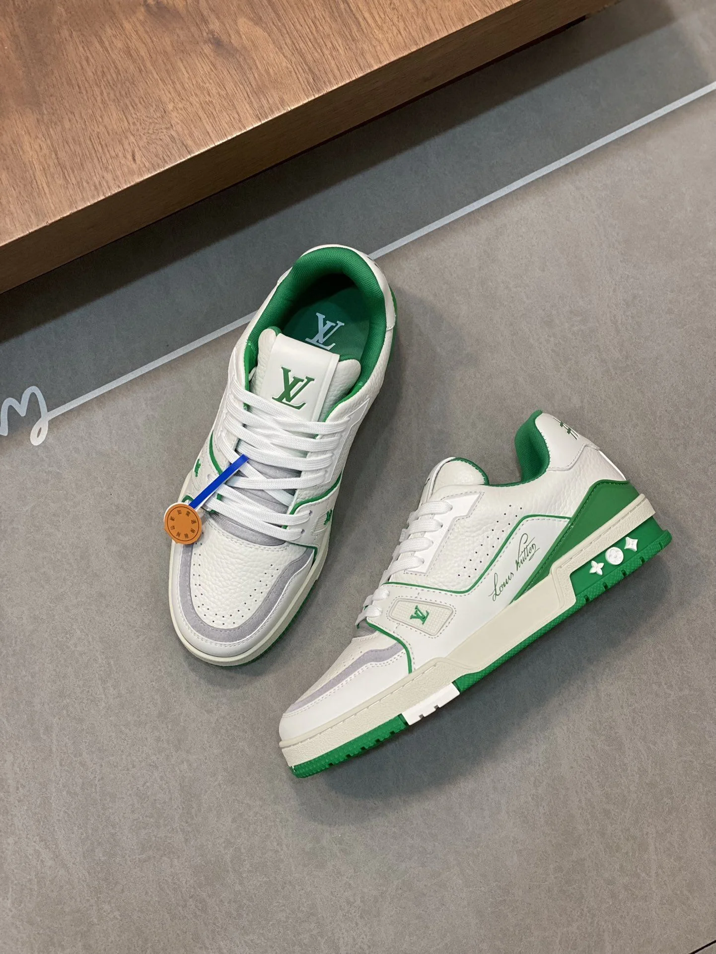 Louis Vuitton Trainer Sneaker EyeCatching 30957