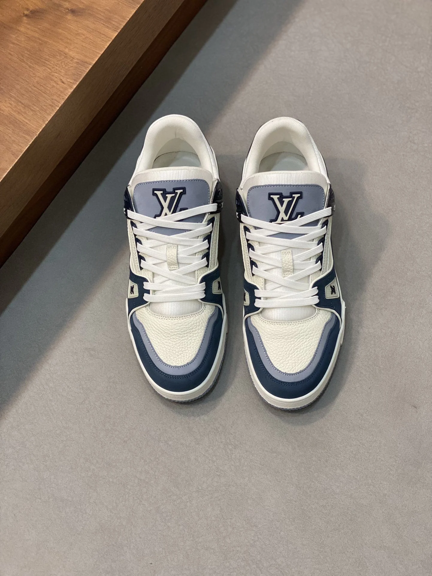Louis Vuitton Trainer Sneaker HighQuality 30968
