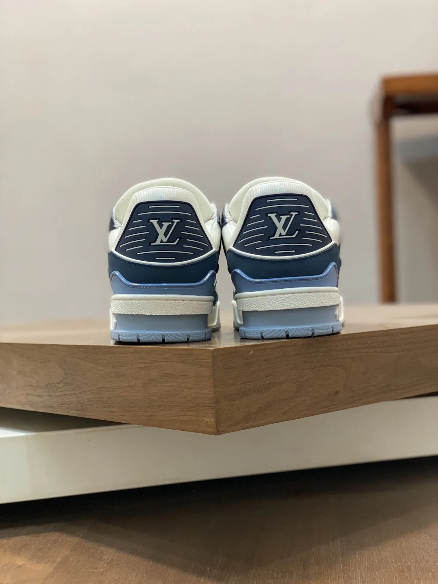 Louis Vuitton Trainer Sneaker HighQuality 30968