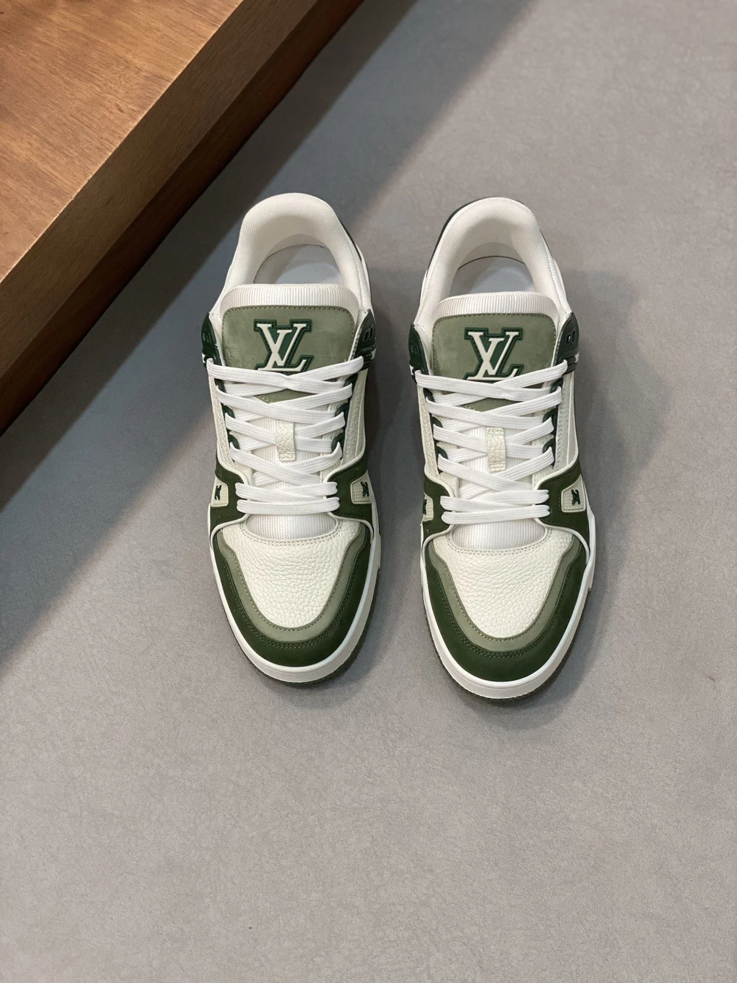SmartChoice Louis Vuitton Trainer Sneaker 30955