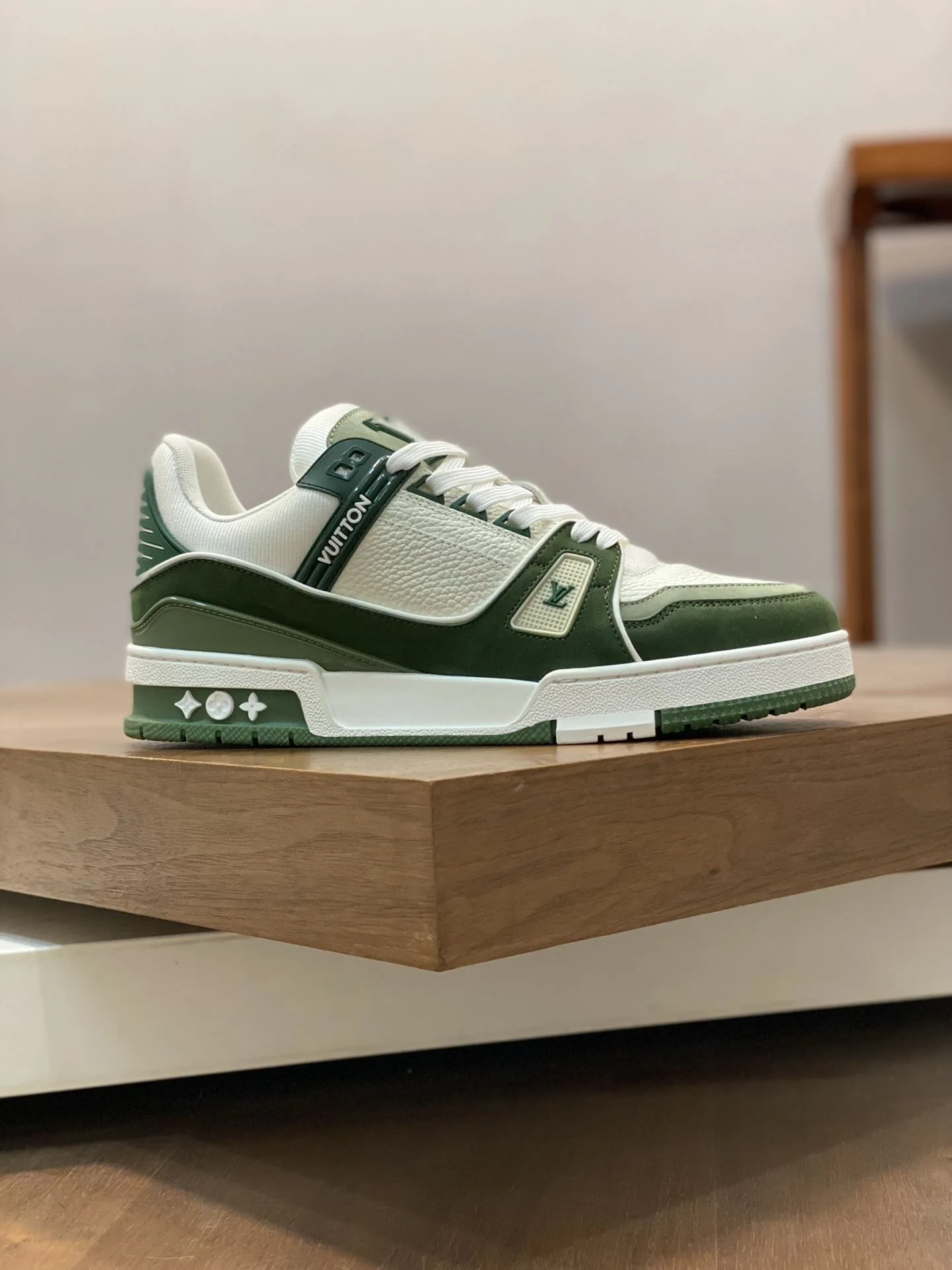 SmartChoice Louis Vuitton Trainer Sneaker 30955